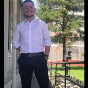 Professeur de mathématiques au lycée propose des des cours de soutien à des collégiens et lycéens